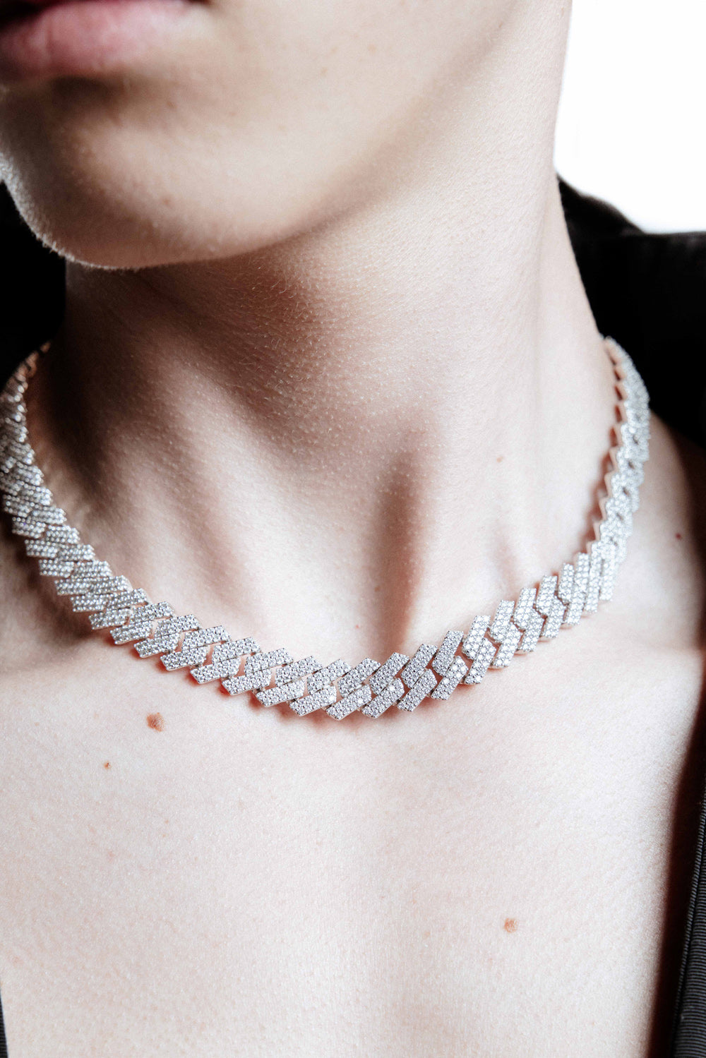 DARKAI Fine Jewelry White Prong Pavé Necklace Picture