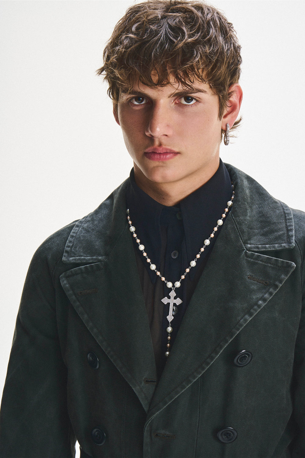 DARKAI Pearls and Cross Rosary Necklace main picture