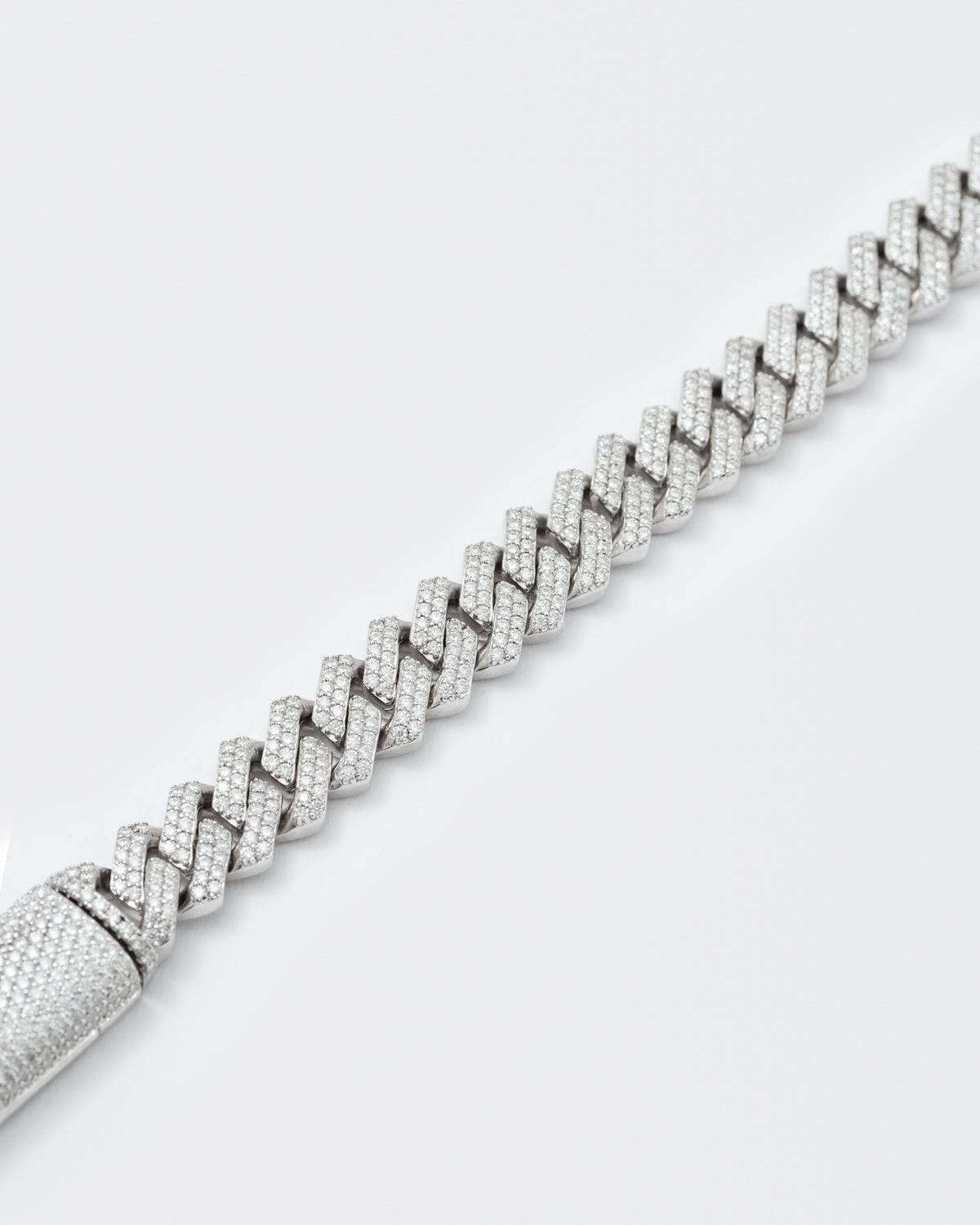 DARKAI Fine Jewelry White Mini Prong Pavé Necklace Detail Picture 2