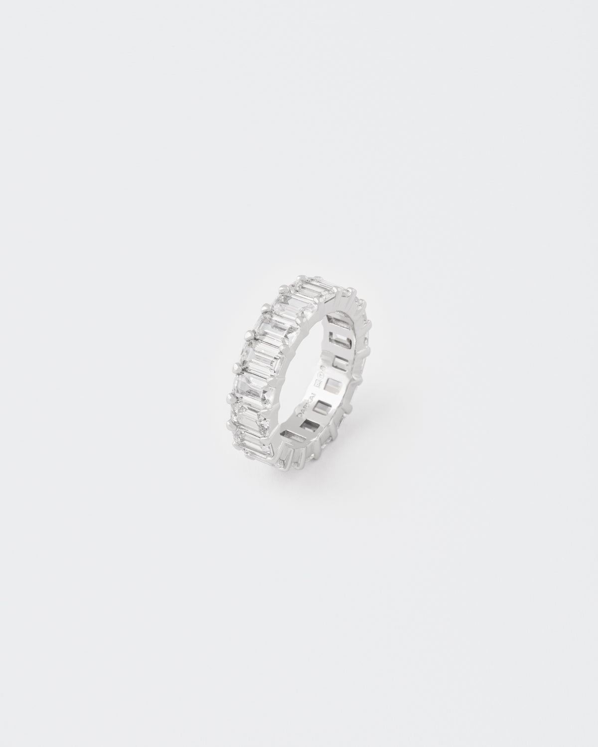 DARKAI Emerald Tennis Ring Main Picture