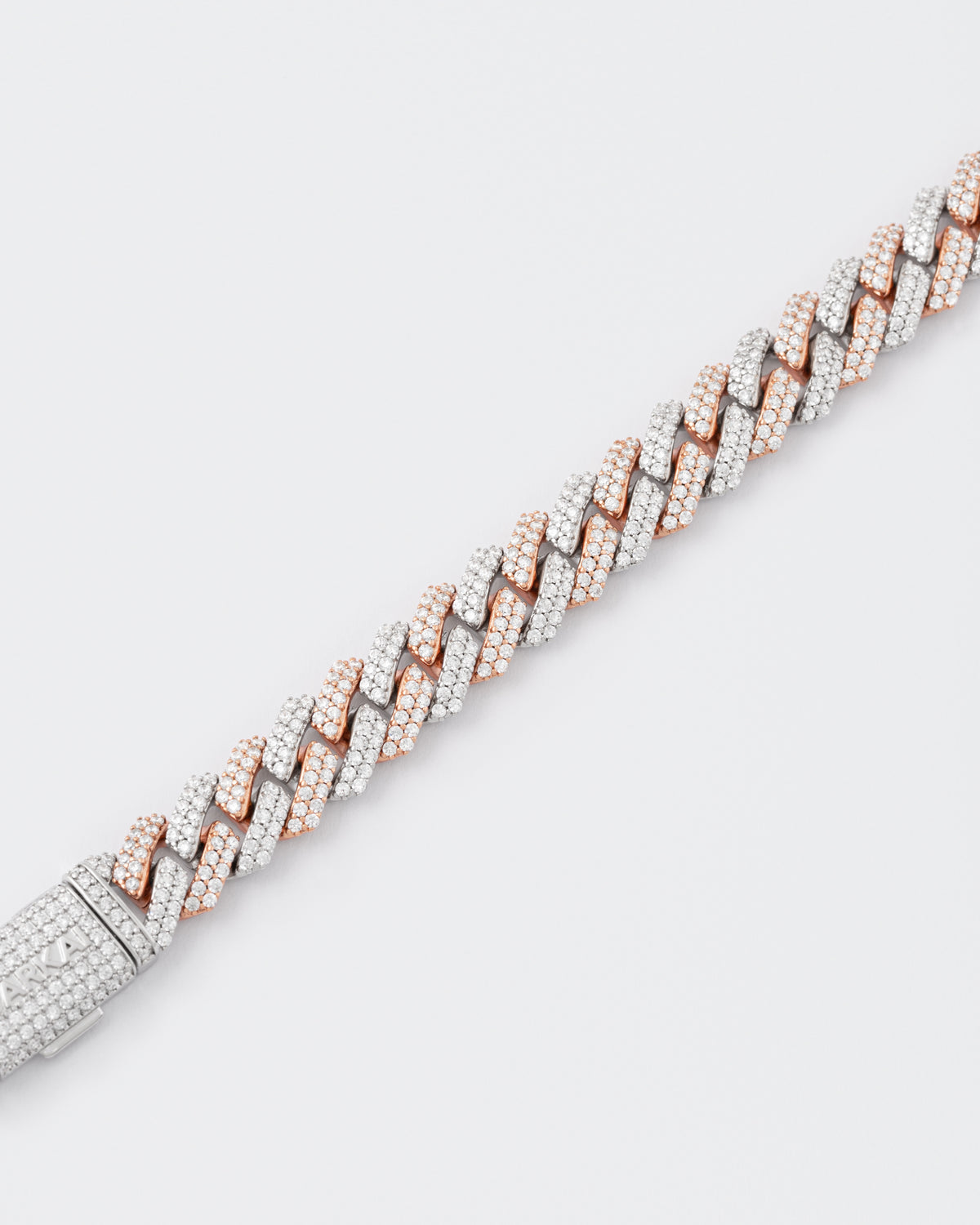 DARKAI Mini Prong Pavé Two-Tone Bracelet Detail Picture