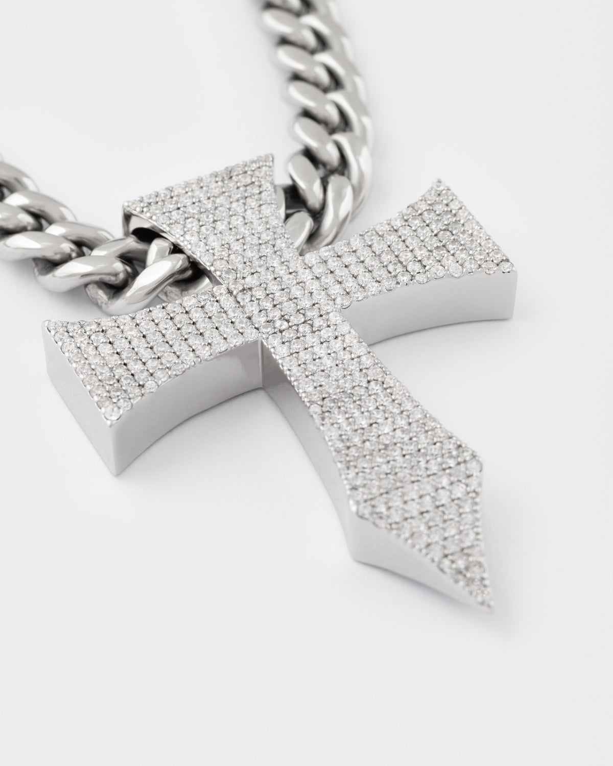 DARKAI XXL Gothic Cross Necklace detail picture on stones