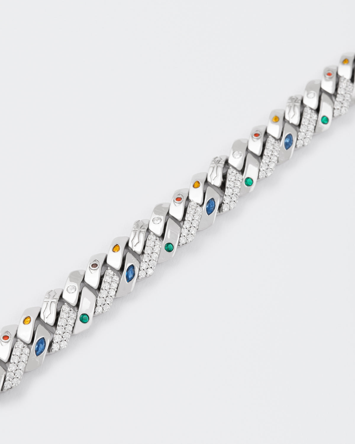 DARKAI Exo Prong Pave Detail 2