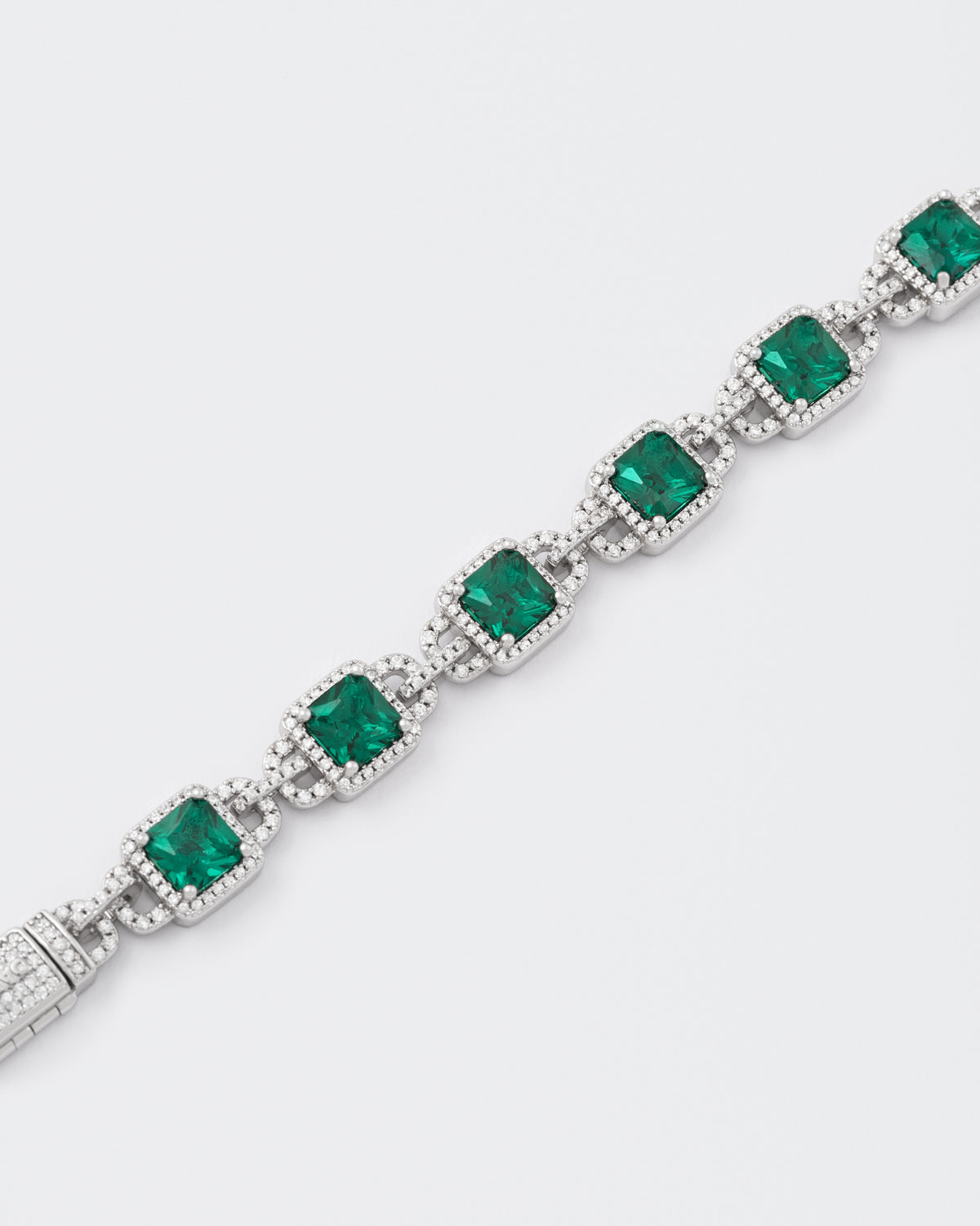 DARKAI Mariner Emerald Bracelet Detail Picture