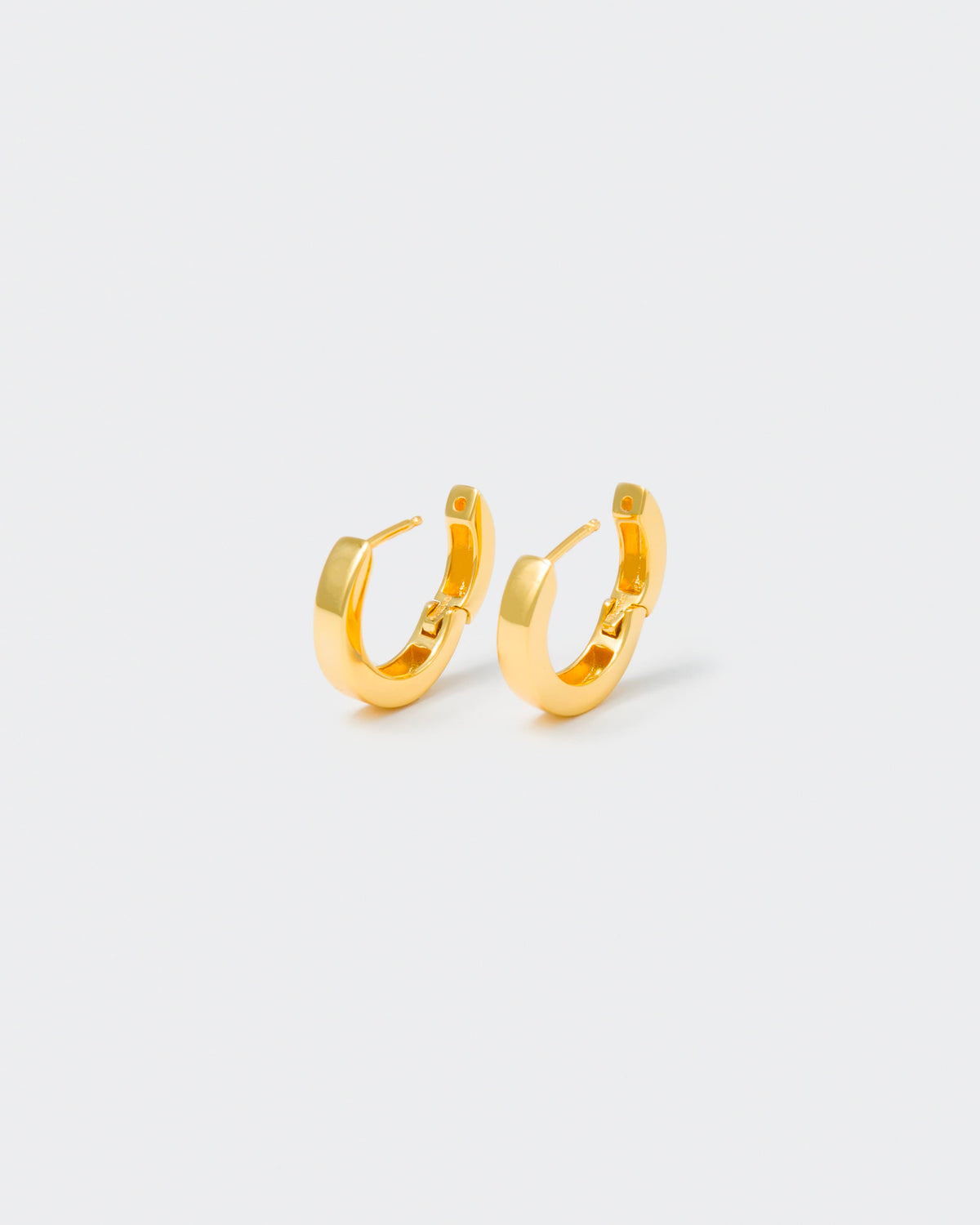 DARKAI Gold Hoop Earrings Main Picture