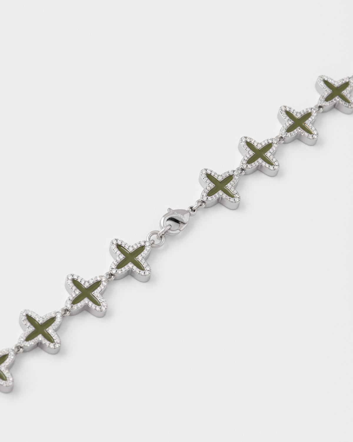DARKAI Clover Olive Necklace Closure Picture