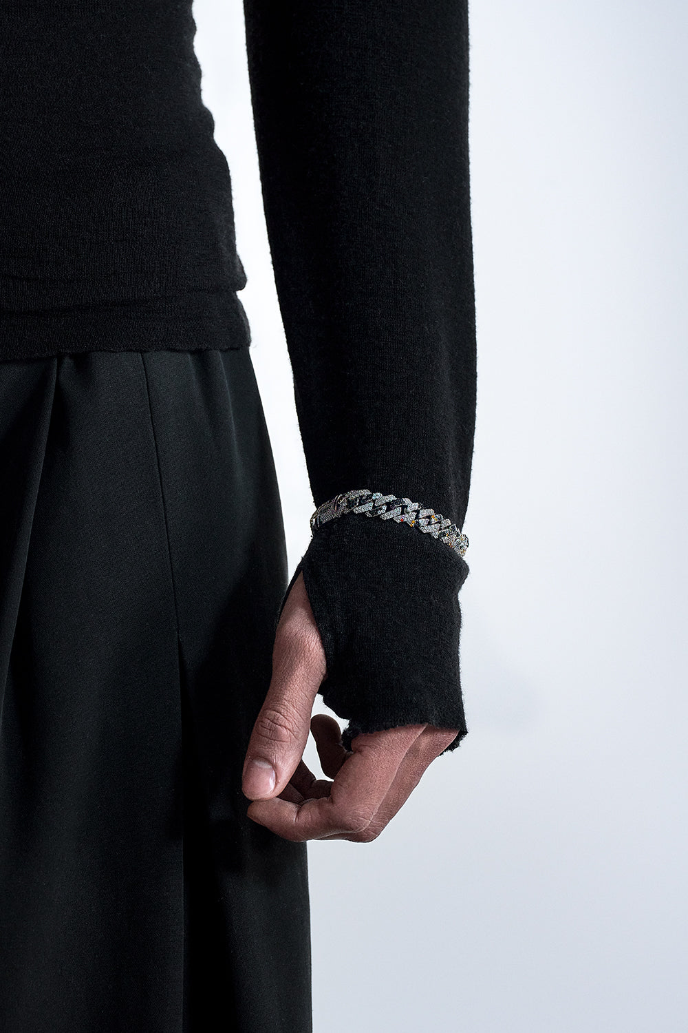 DARKAI Glitch Mini Prong Pavé Bracelet Main Picture 